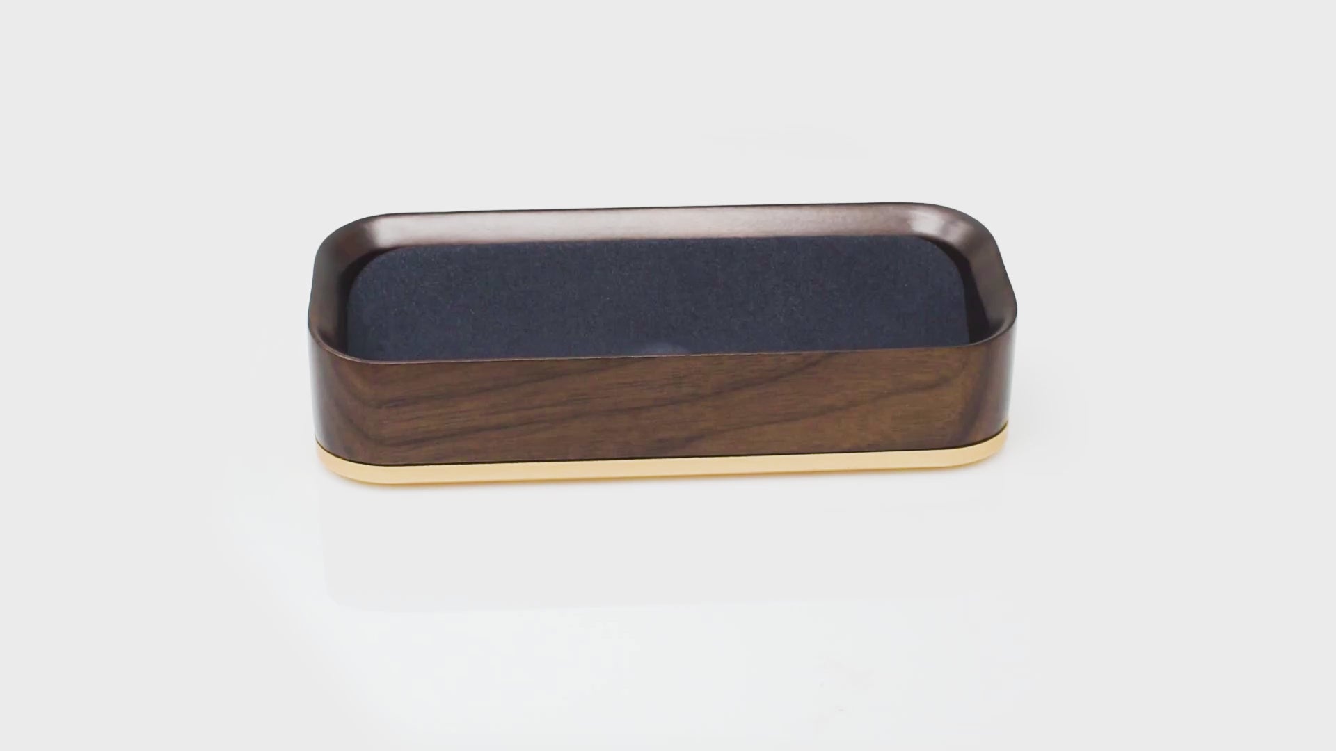 360 Degree Video of the Italico Luxury Glasses Valet