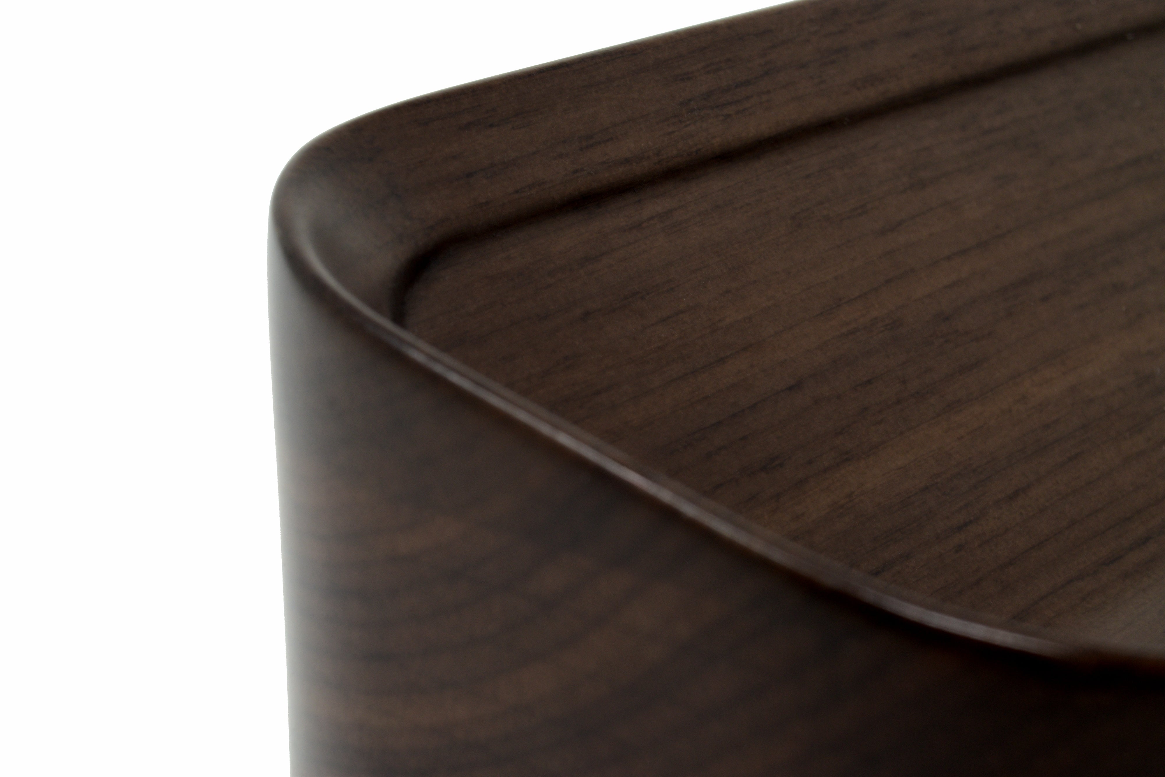 Close up of wood grain and solid wood construction